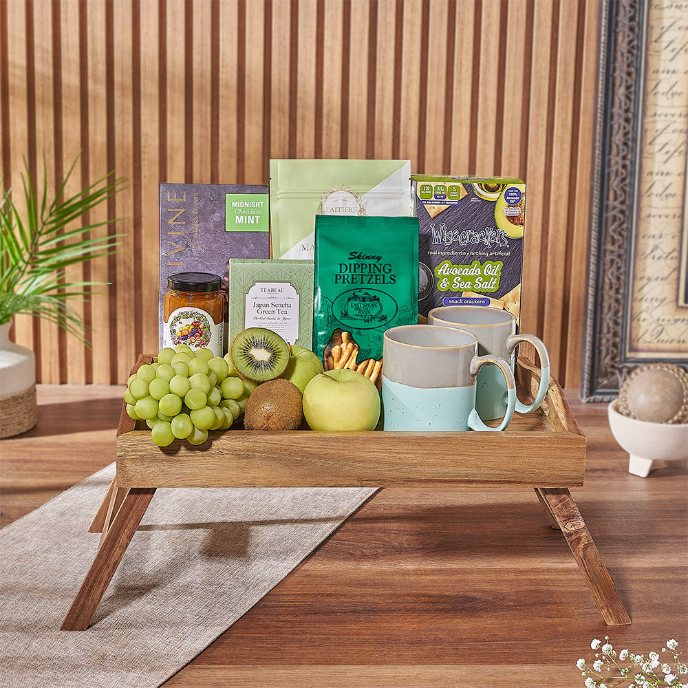 Wooden Bed Tray with Snacks – how the gift is presented