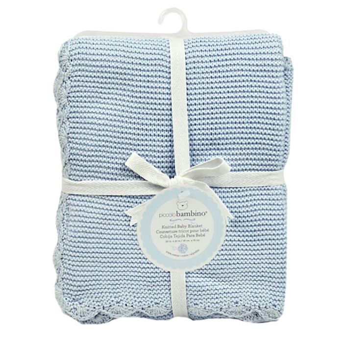 Champagne Basket with Baby Accessories – how the gift is presented