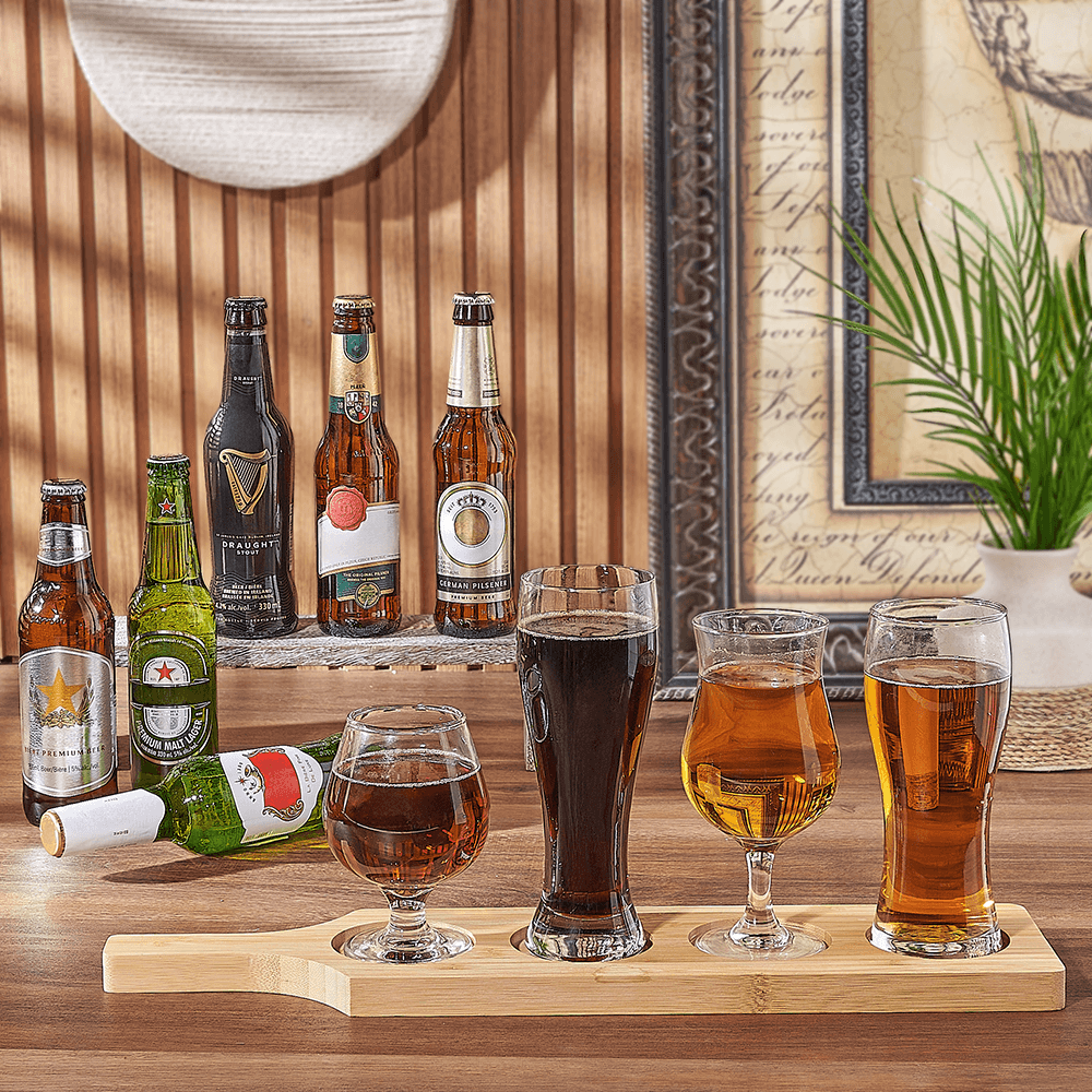Beer Flight Set with Four Glasses and Six Craft Beers Gift Basket – how the gift is presented