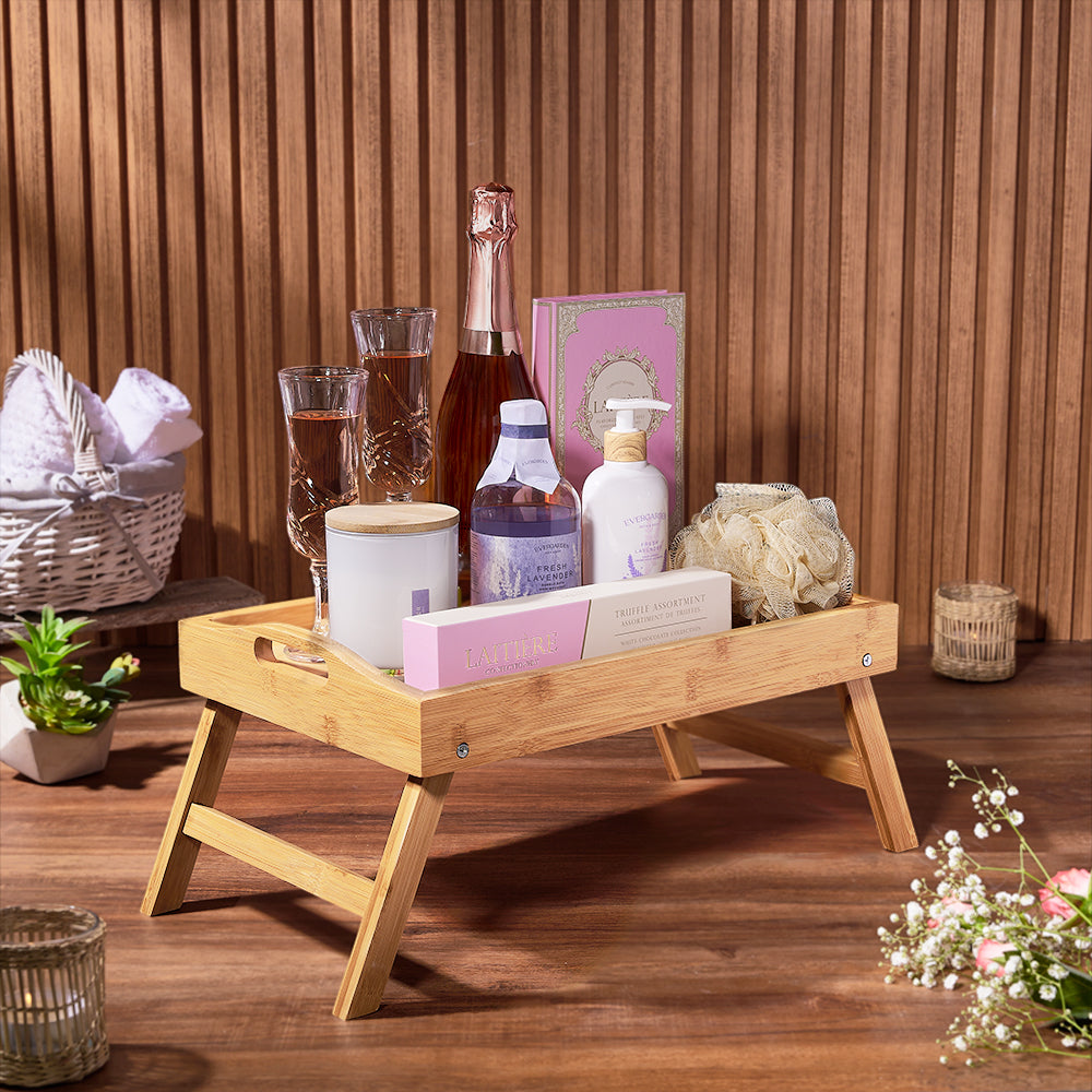 Sparkling Wine and White Chocolate Basket, Rhode Island – how the gift is presented