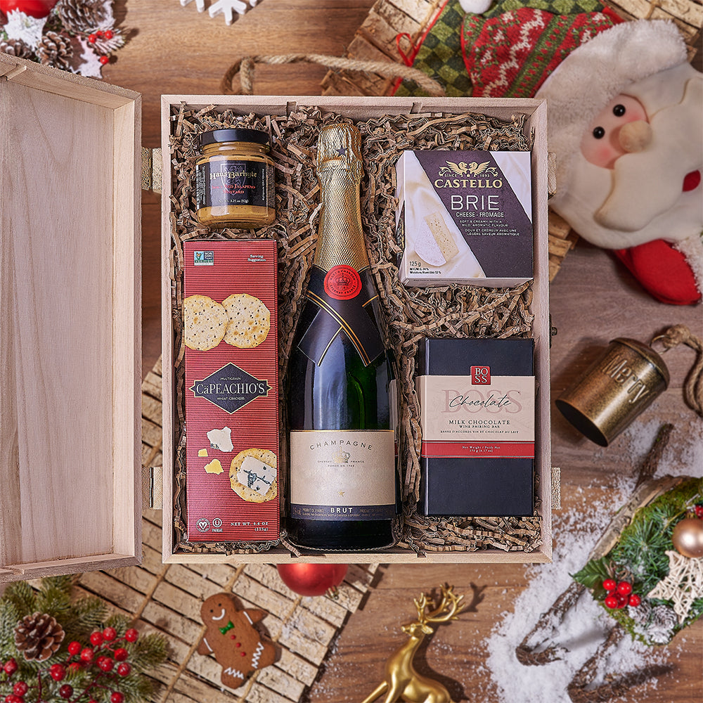 Wooden Box Sparkling Wine and Brie – how the gift is presented