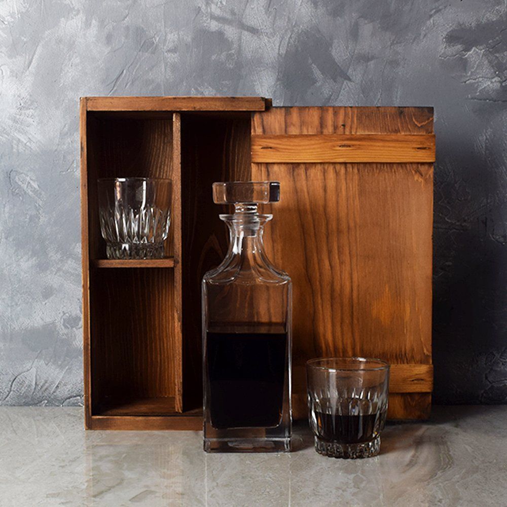 Decanter and Glasses Set – how the gift is presented