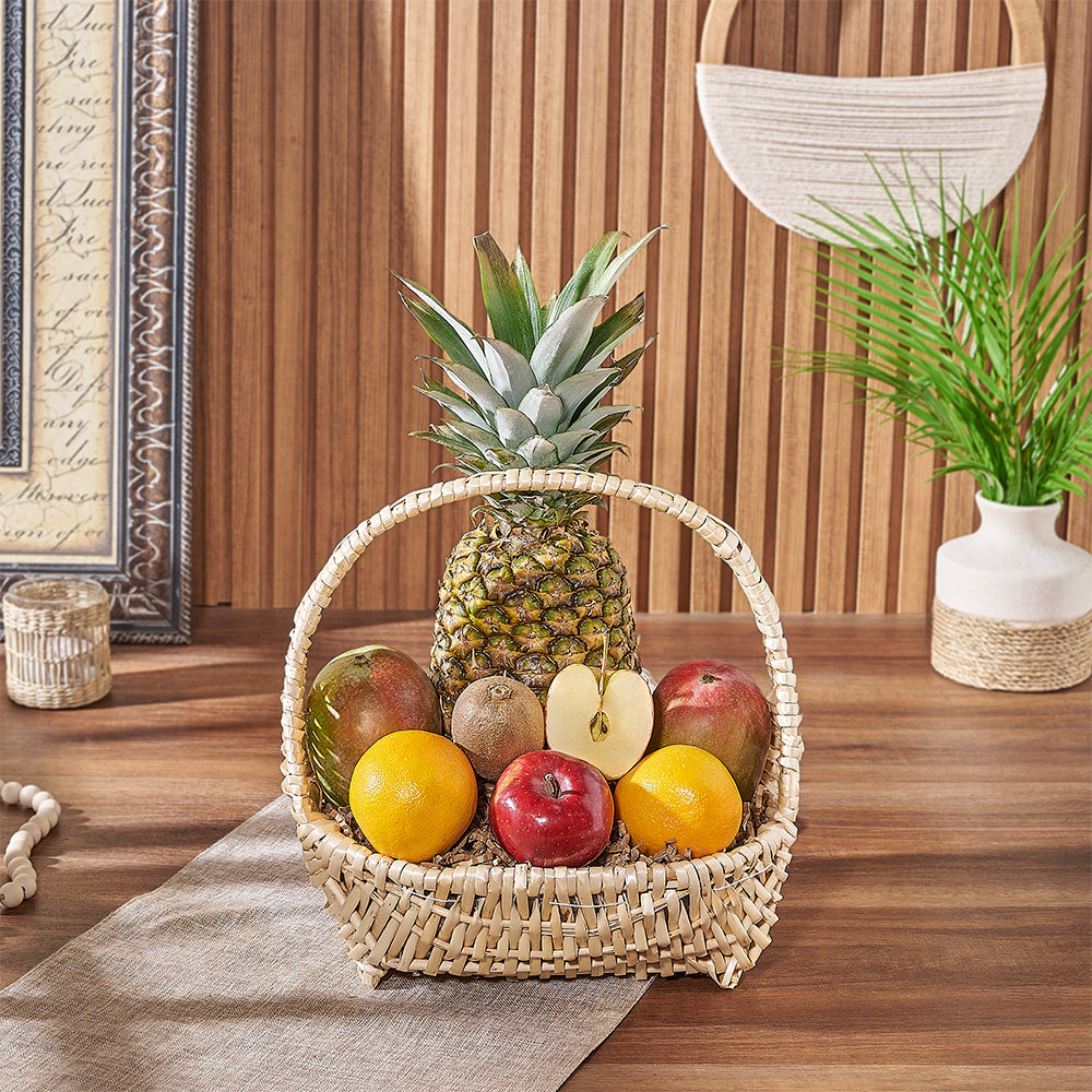 Wide Boat Shaped Fruit Basket – how the gift is presented