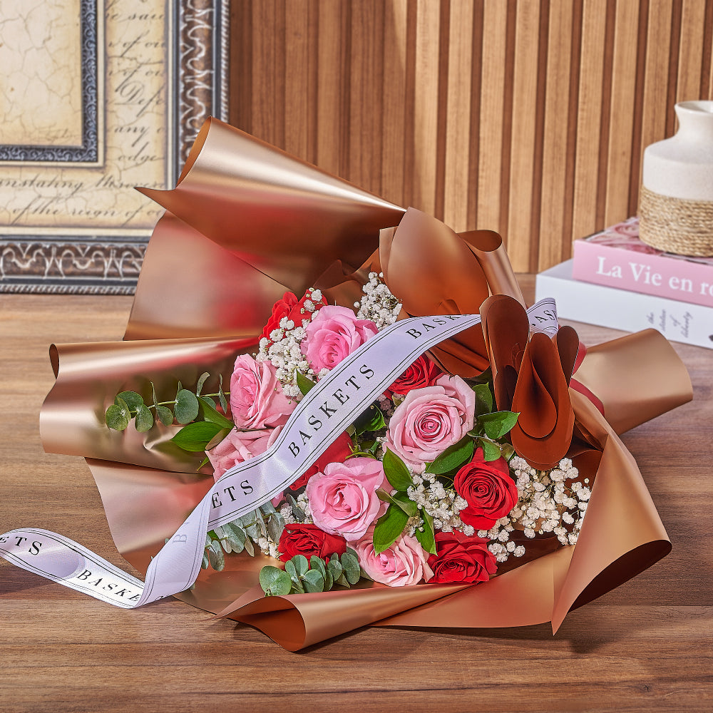 Pink and Red Rose Floral Bouquet – how the gift is presented