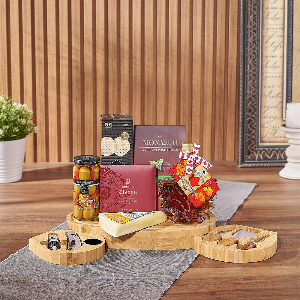 Kosher Snack and Cheese Gift Basket – how the gift is presented