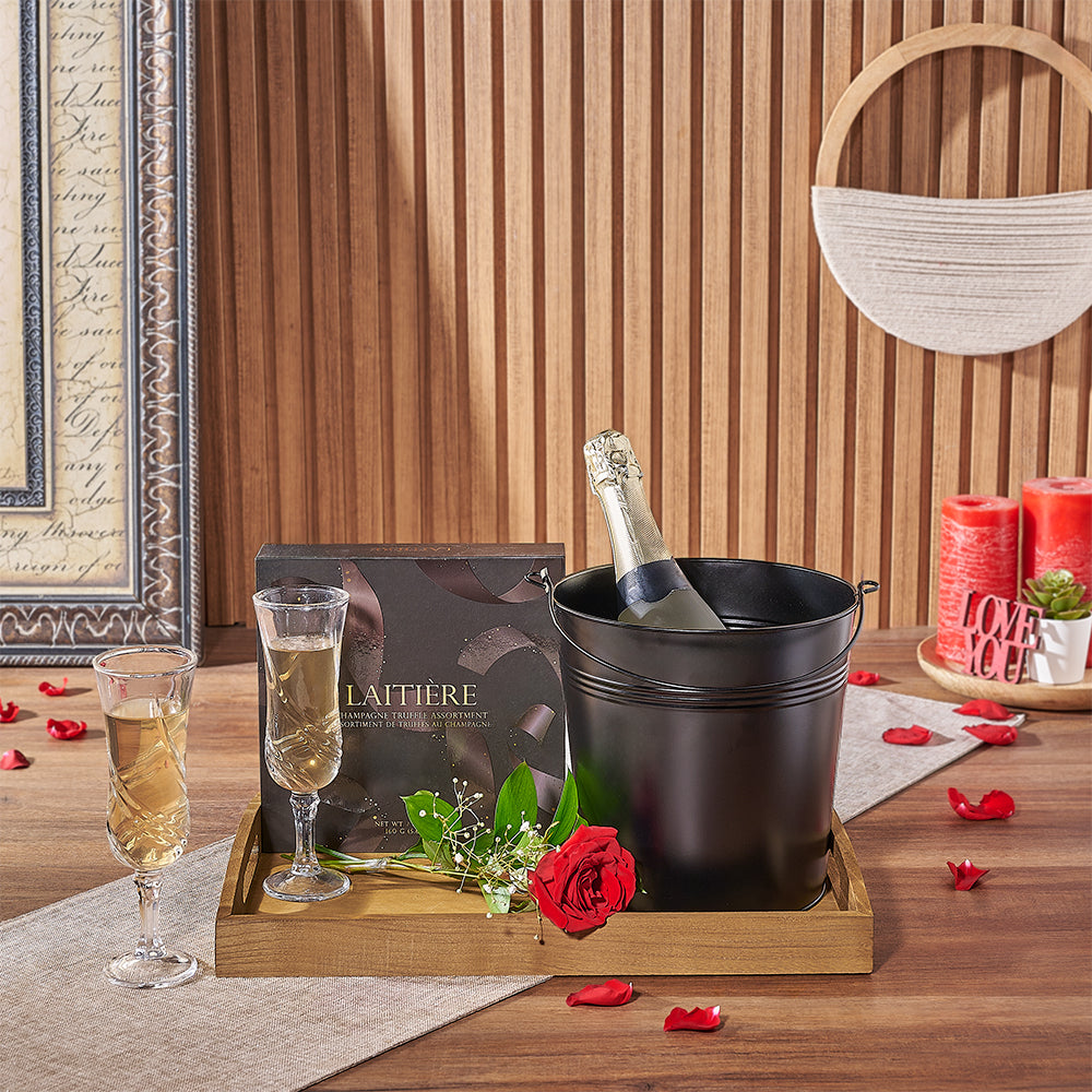 Valentine's Day Rose and Sparkling Wine – how the gift is presented
