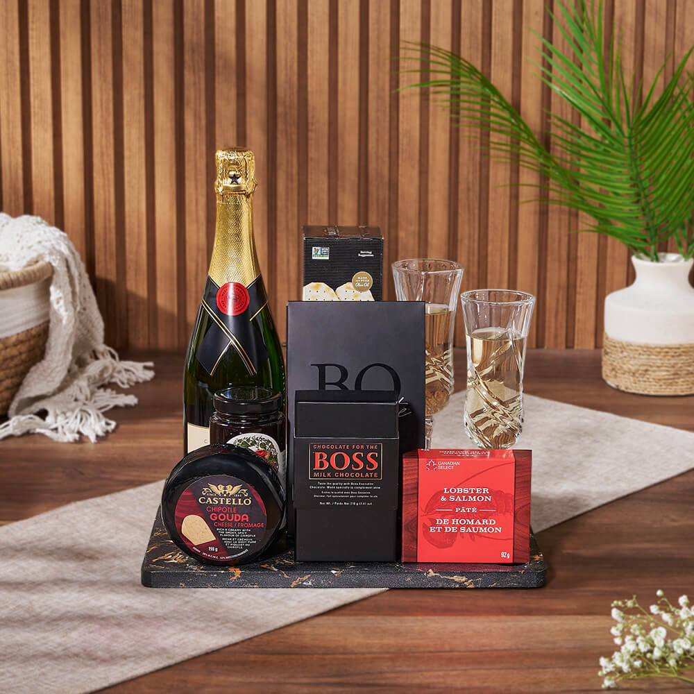 Sparkling Wine and Cheese Delight – how the gift is presented