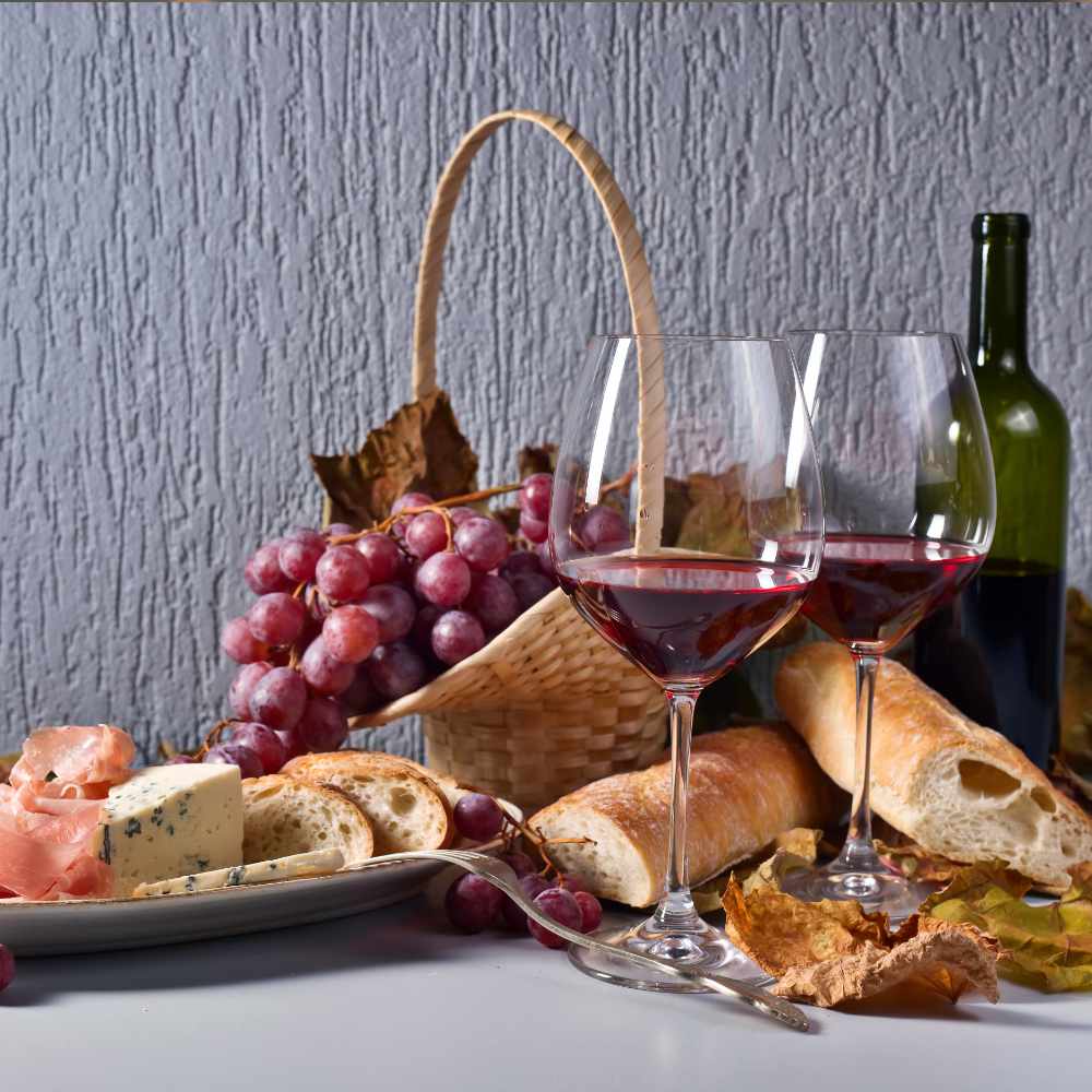 Rhode Island Baskets - Gourmet gifts, wine gifts, wines, liquor, cheese, fruits, nuts, charcuterie, Cumberland Gift Baskets Delivery.