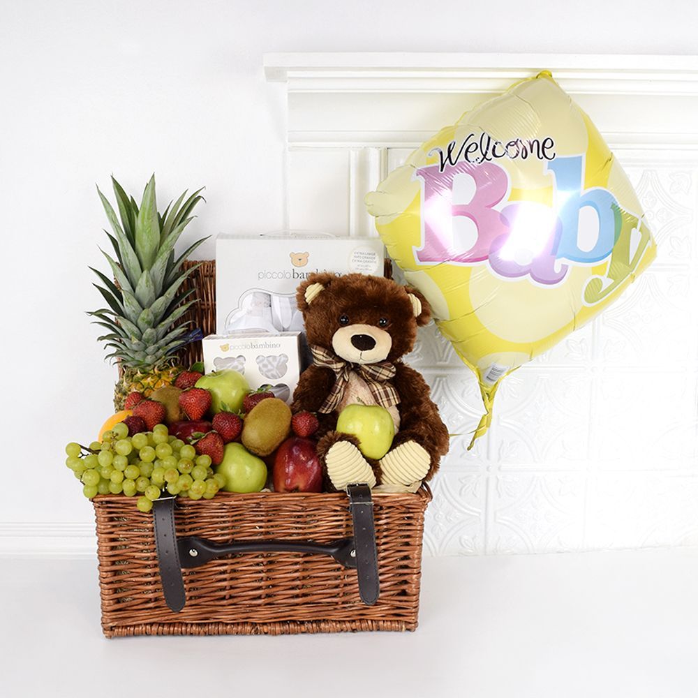 Baby Arrival Basket with Soft Blankets – how the gift is presented