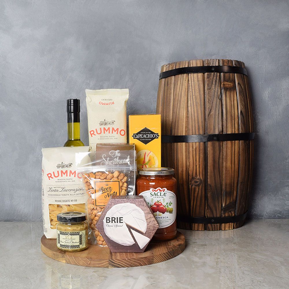 Brie Cheese with Italian Pasta Basket – how the gift is presented
