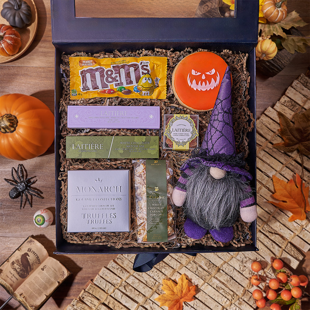 Halloween Plush Wizard Snack Gift Box – how the gift is presented